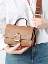 Sac Bandoulière S Altesse Cuir Etrier Marron altesse EALT048S-vue-porte