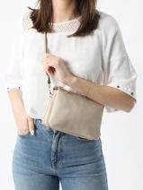 Sac Bandoulière Tradition Cuir Etrier Beige tradition ETRA0143-vue-porte