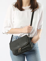 Sac Bandoulière M Tradition Cuir Etrier Noir tradition ETRA059M-vue-porte